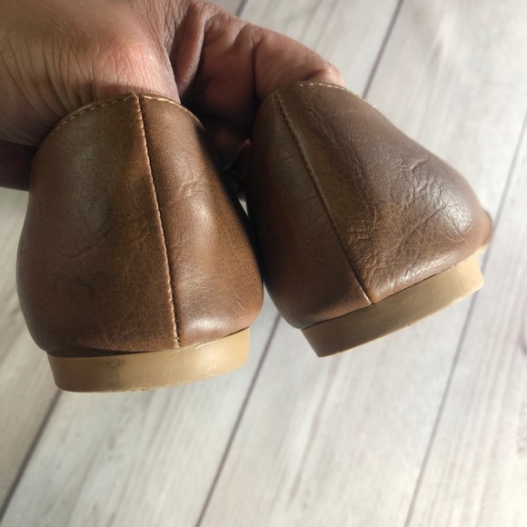 Charlotte Russe Tan Flats Size 8 - Picture 5 of 7